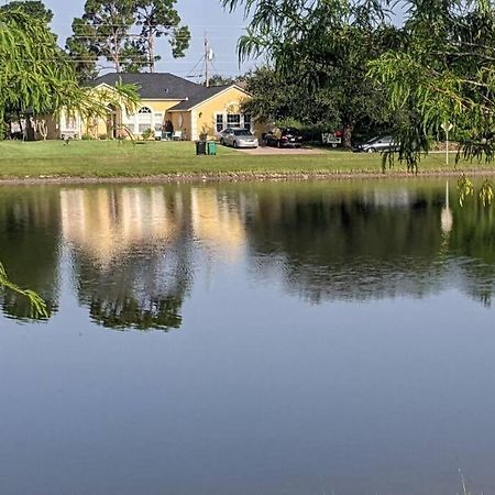 Port Saint Lucie A Little Piece Of Heaven- Peaceful Lake View Apartment- 1 Min From I95 And Turnpike Port St. Lucie Экстерьер фото