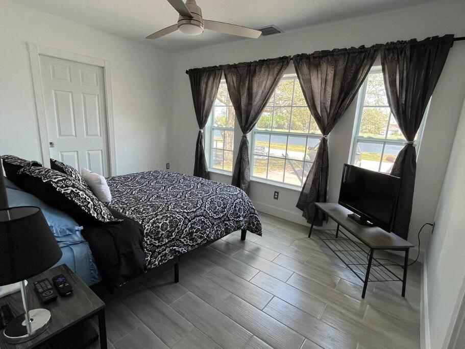 Port Saint Lucie A Little Piece Of Heaven- Peaceful Lake View Apartment- 1 Min From I95 And Turnpike Port St. Lucie Экстерьер фото